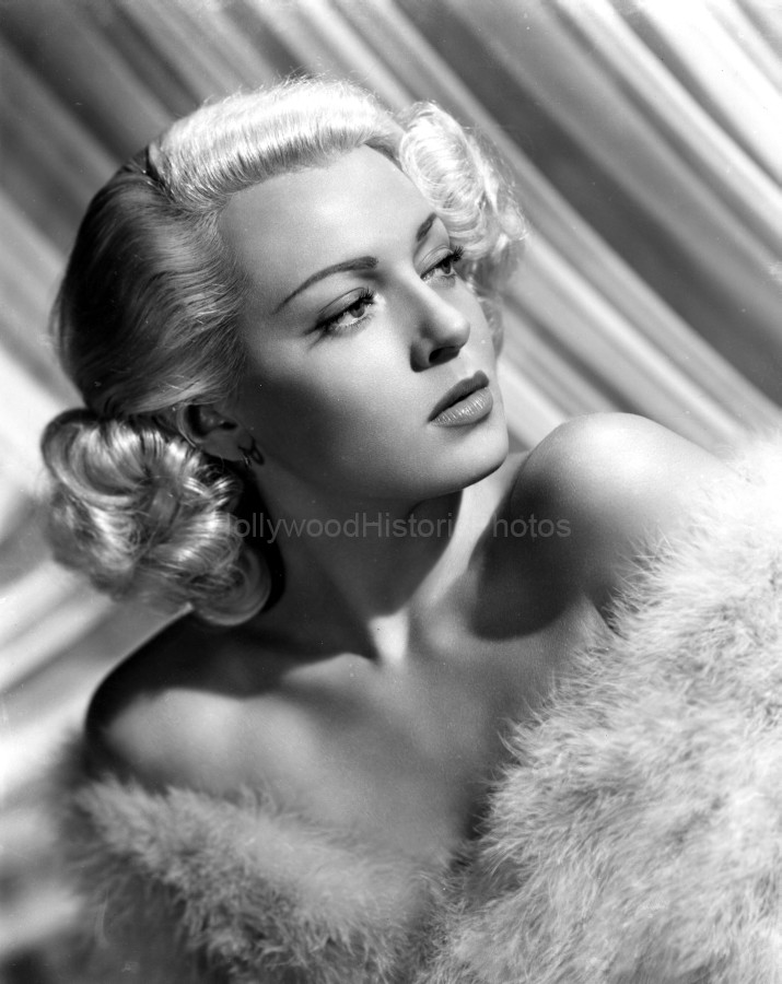 Lana Turner 1951 .jpg